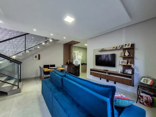 Casa à venda no bairro Engordadouro – Jundiaí/SP – Loteamento Flores do Paraíso | 3 quartos (1 suíte) | sobrado com espaço gourmet e escritório