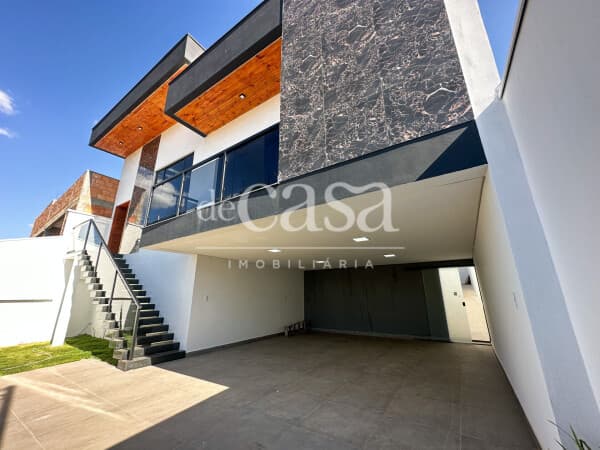 Casa Alto Padrão no Residencial Santana