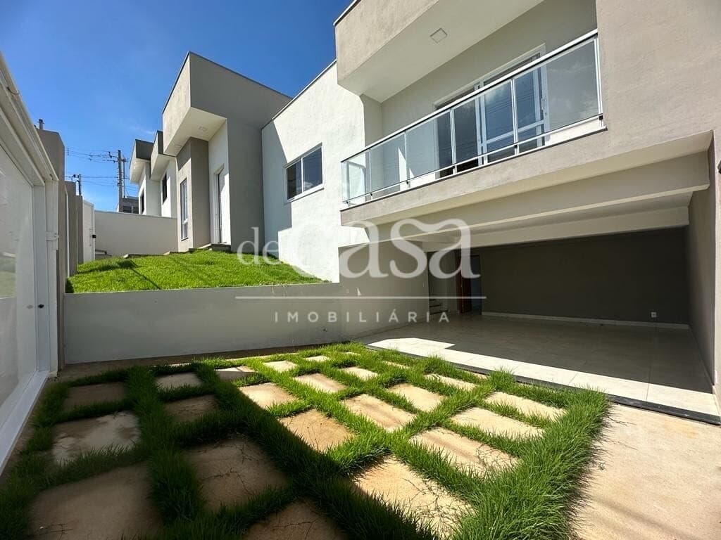Casa Alto Padrão no Residencial Santana