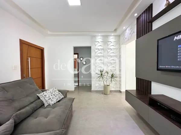 Casa à venda no bairro Jardins em Lavras
