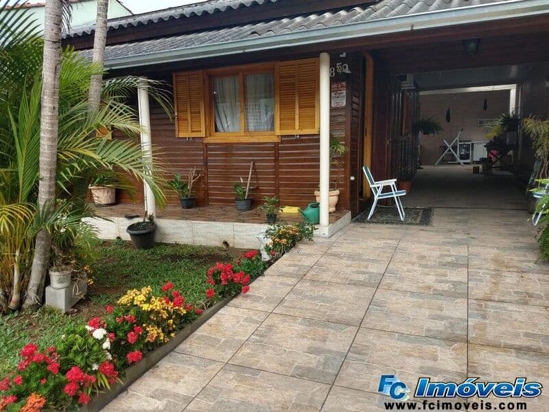 Casa no bairro Parque da Matriz - Cachoeirinha
