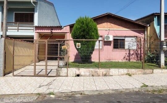 Casa no bairro Vila Silveira Martins - Cachoeirinha