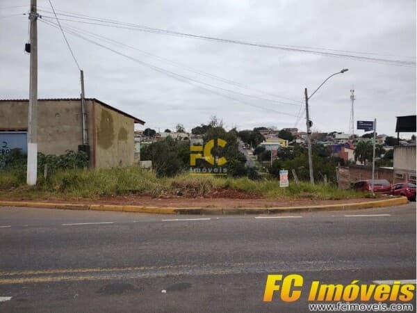 Terreno de esquina na RS 020 bairro Vera Cruz - Gravataí