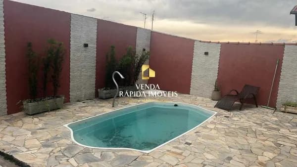 Casa Padrão no Bairro Vila Vioto