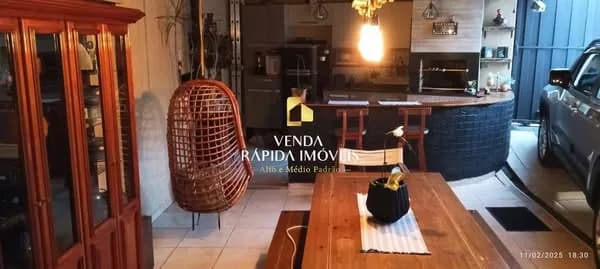 Casa em Várzea Paulista - Vila Tupi
