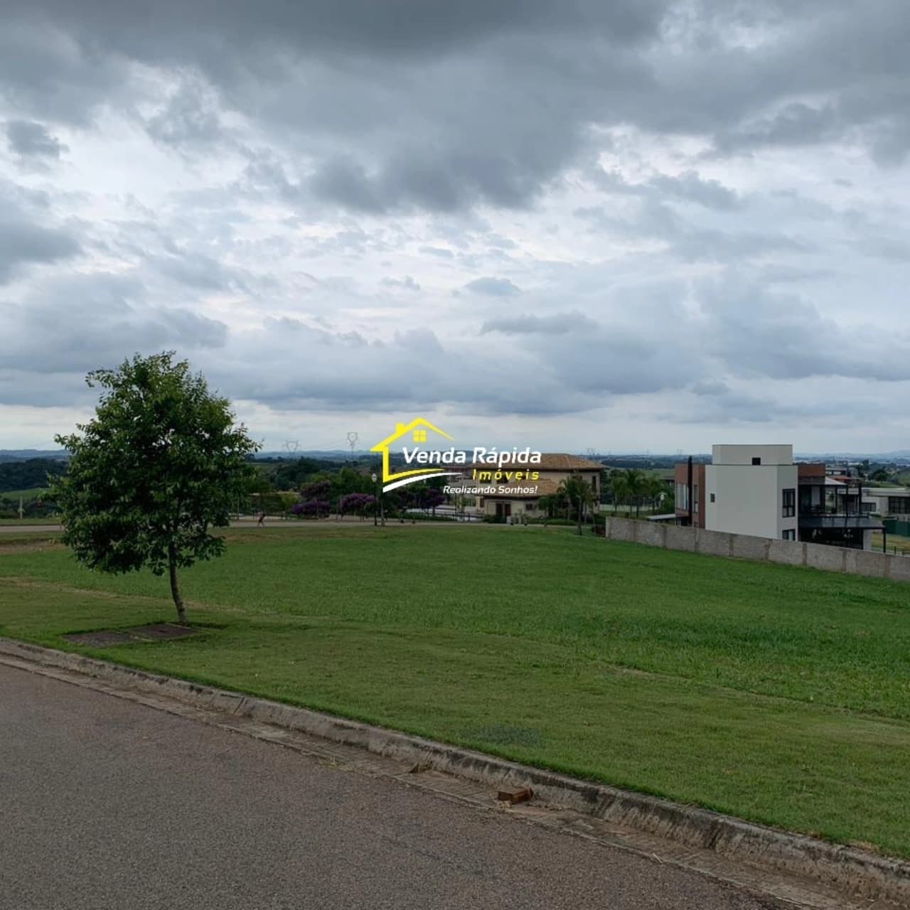 Lote a Venda Condomínio Alto Padrão