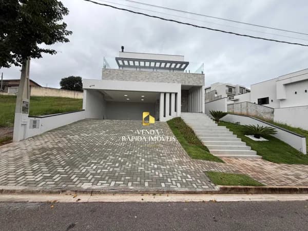 Casa em Itatiba - Centro