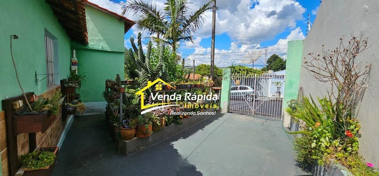 Casa Térrea c/3 dorms/1 Suíte/2 banheiros/Quintal + 4 vagas. Local.Agapeama- Jundiaí-SP