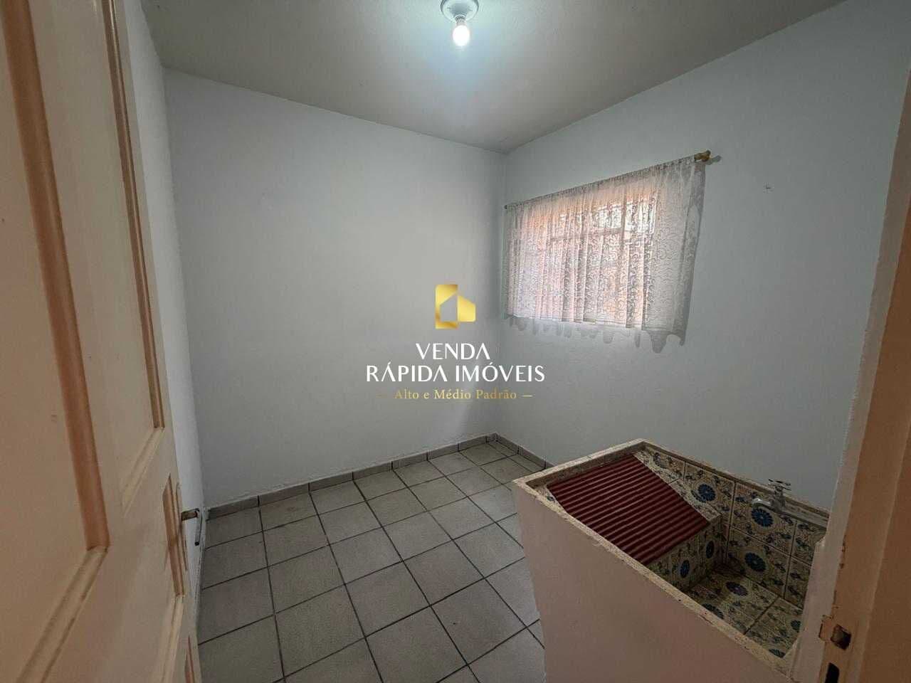 Casa Padrão no Jardim Danúbio