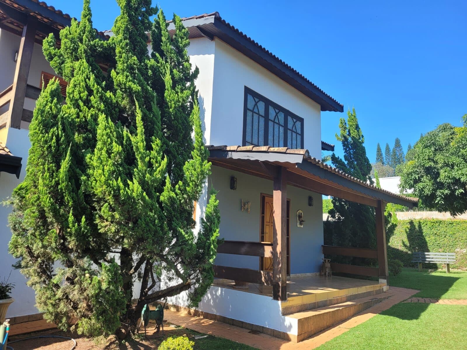 SOBRADO 860M² / 4 DORMS C/2 SUÍTES + PISCINA E ÁREA GOURMET - COND. CAFEZAL4 , ITUPEVA /SP