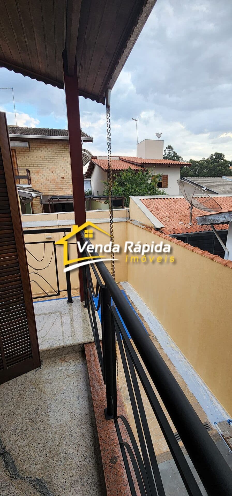 SOBRADO 253M² C/ 3 DORMS / 1 SUÍTE / VARANDA NOS QUARTOS -MIRANTE DE JUNDIAI - JUNDIAI/SP