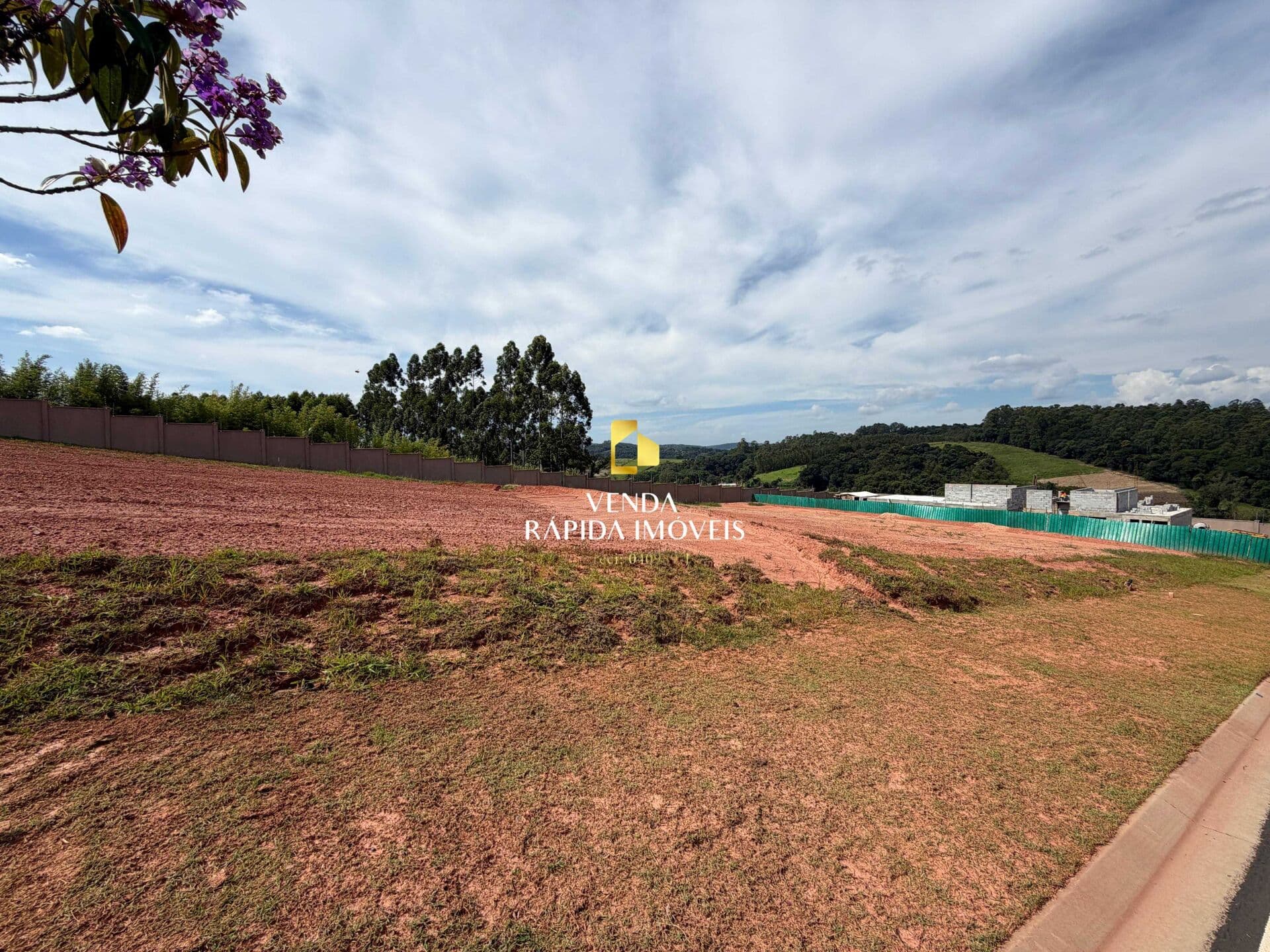 Lote/Terreno em Jundiaí - Ivoturucaia
