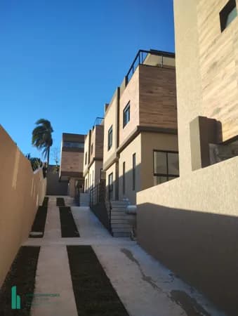 Sobrado em Curitiba - Bairro Alto
