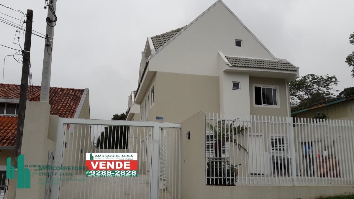 Sobrado em Condomínio para Venda em Uberaba Curitiba-PR