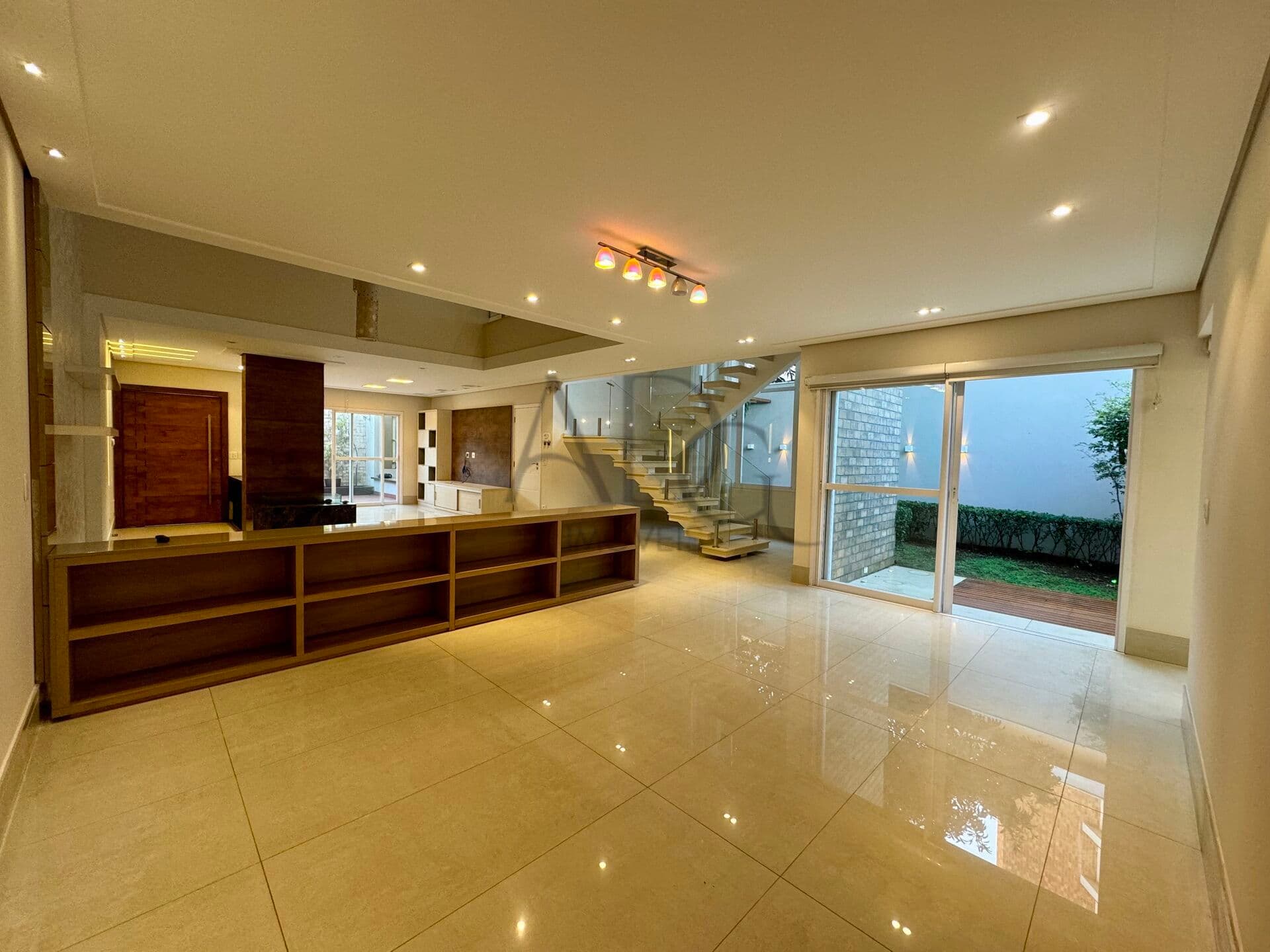 Casa Triplex no Jardim Avelino
