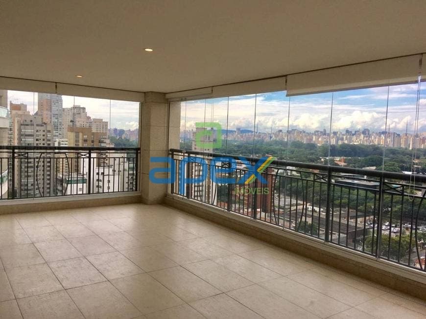 Alto padrão, andar alto