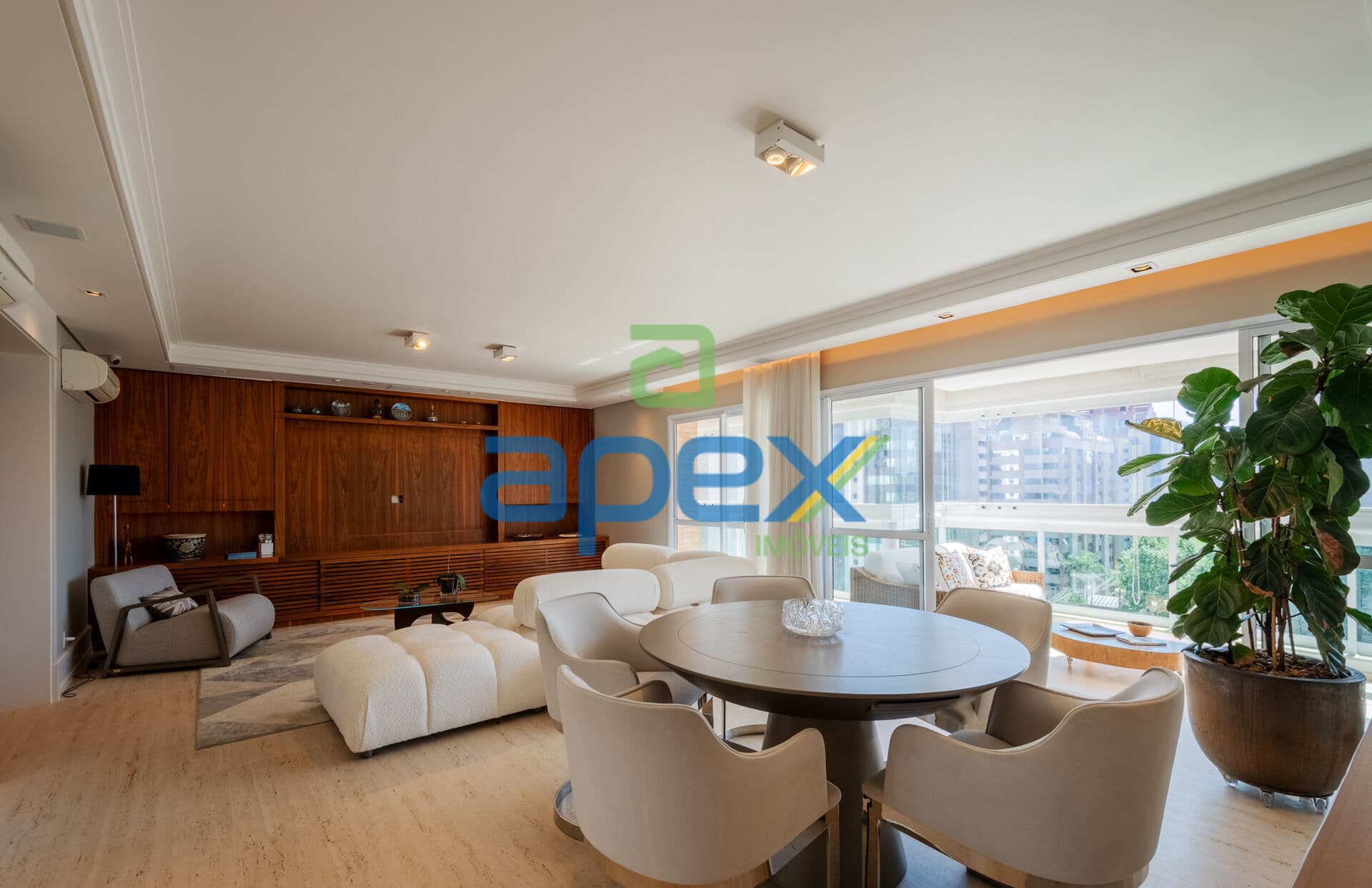 Luxo no coração do Brooklin com requinte e bem estar- alto padrão