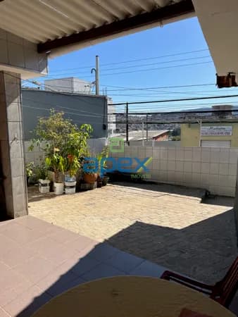 Casa Residencial/comercial, de esquina, reformada