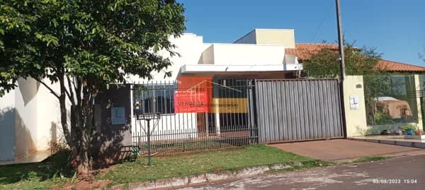 Casa em Terra Roxa - HEINEN