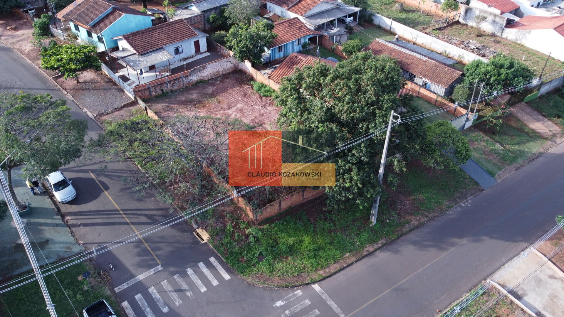 Lote/Terreno em Terra Roxa - Centro