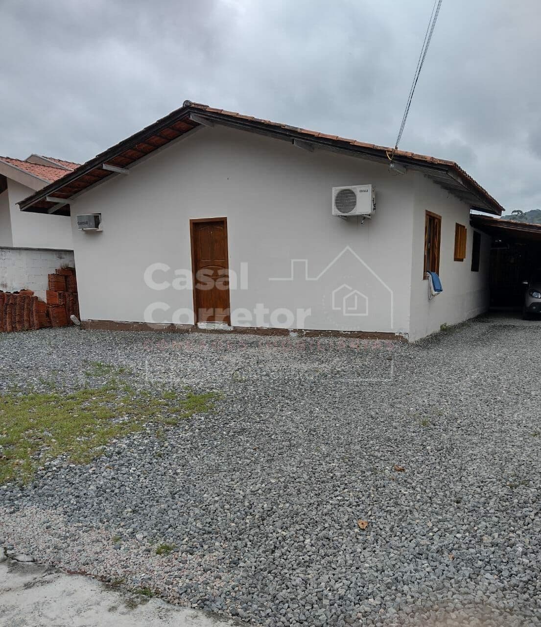 CASA BAIXA DE 420m² COM TRÊS DORMITÓRIOS