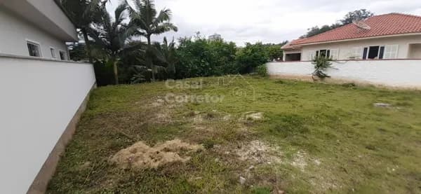 TERRENO PLANO COM ÓTIMA LOCALIZAÇÃO NO BAIRRO SANTA RITA