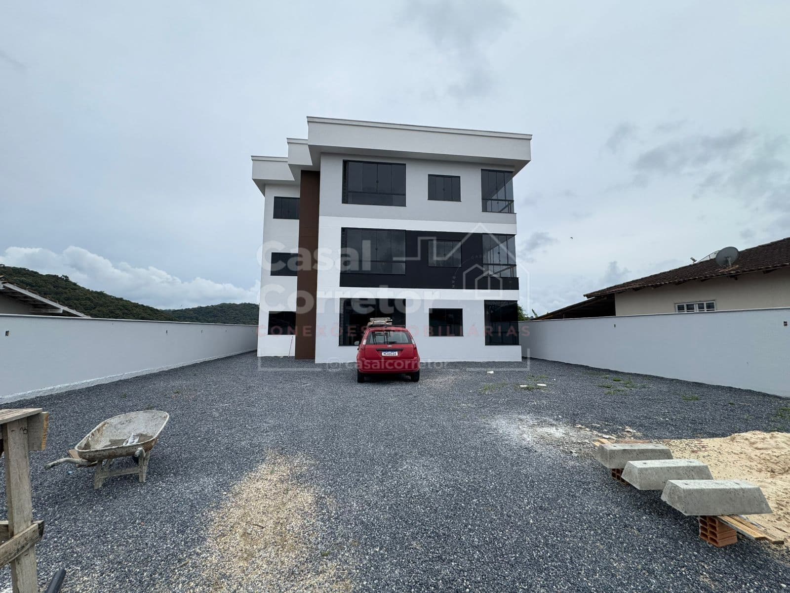 APARTAMENTO DE 2 DORMITÓRIOS
