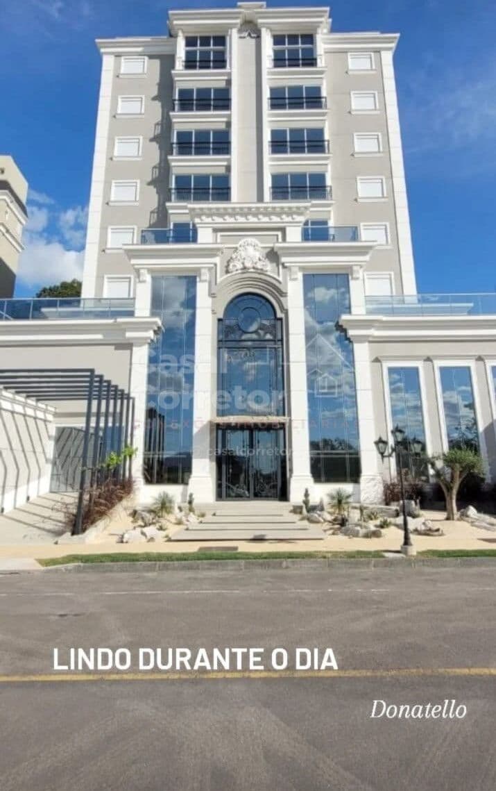 APARTAMENTO DE ALTO PADRÃO DE 161,73m² COM TRÊS DORMITÓRIOS SENDO UMA SUÍTE