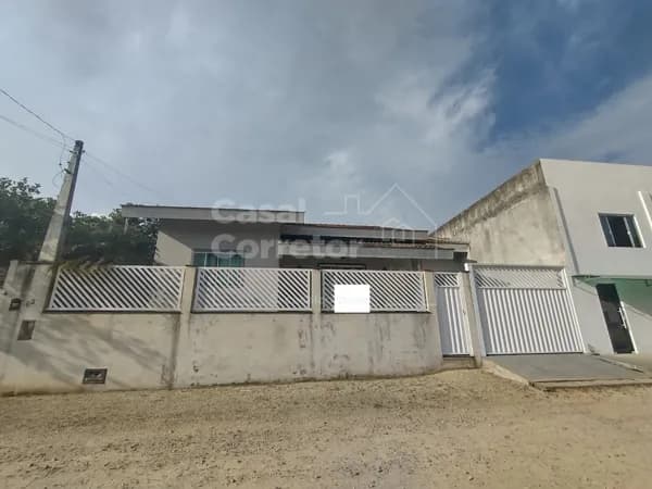 CASA DE ALVENARIA COM TRÊS DORMITÓRIOS SENDO UMA SUÍTE