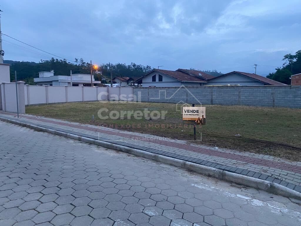TERRENO DE 368,47m² EM LOTEAMENTO NA GUABIRUBA