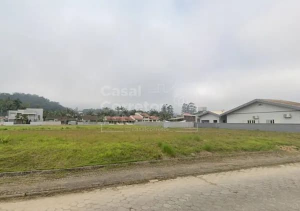 TERRENO 100% PLANO DE 375m²