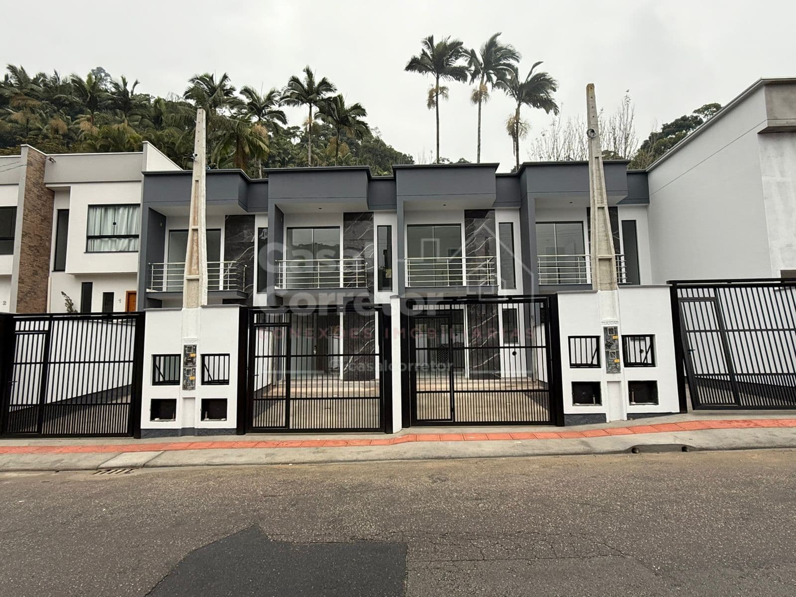 ACONCHEGANTE CASA DE 2 DORMITÓRIOS