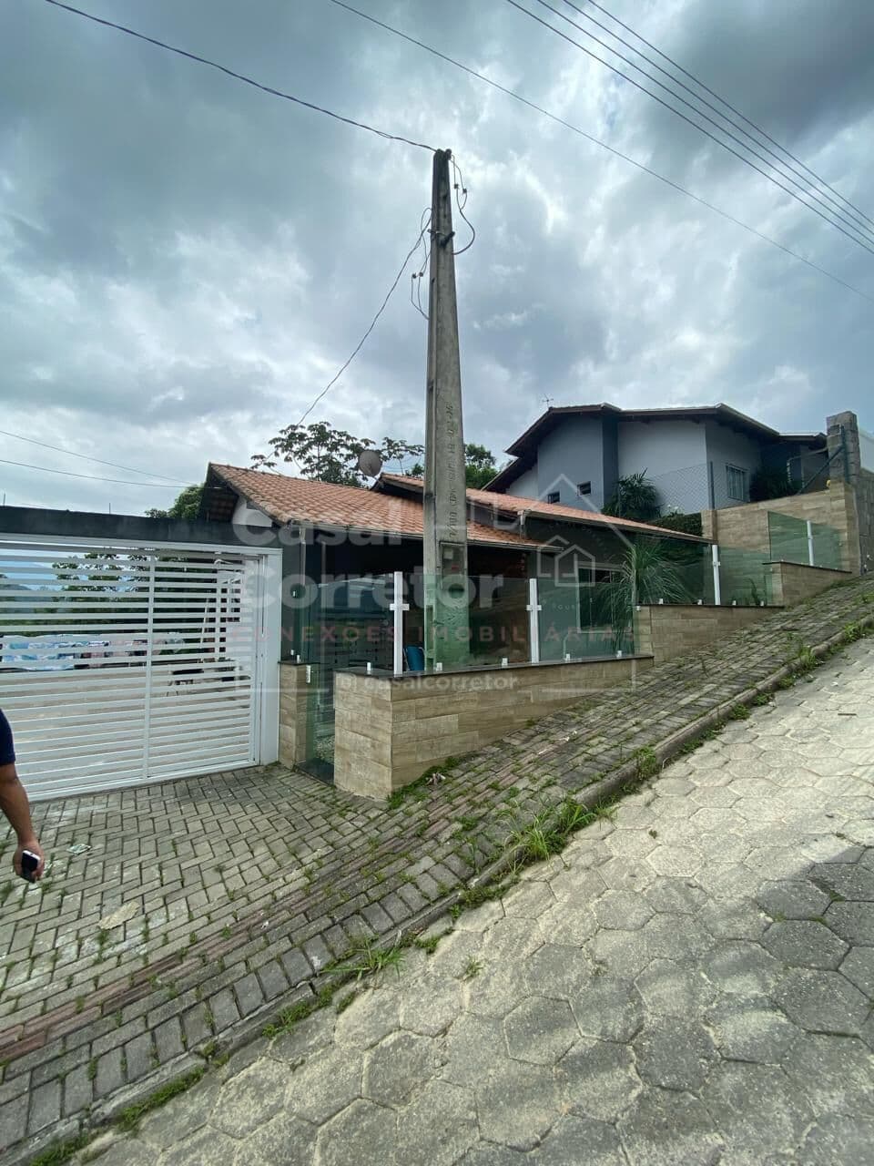 LINDA E ACONCHEGANTE CASA DE 2 DORMITÓRIOS