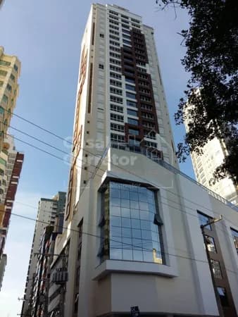 APARTAMENTO INCRÍVEL COM QUATRO SUÍTES