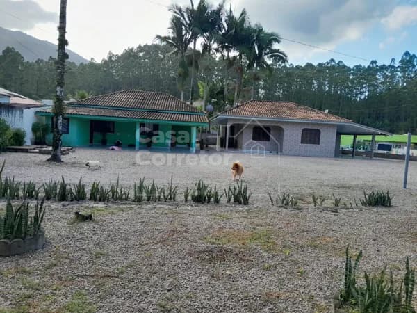 INCRÍVEL OPORTUNIDADE: 2 CASAS NO MESMO TERRENO