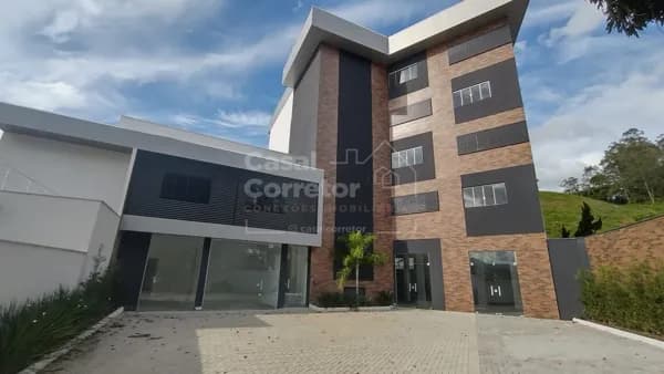 INVISTA EM UM PRÉDIO COMERCIAL COMPLETO EM BRUSQUE