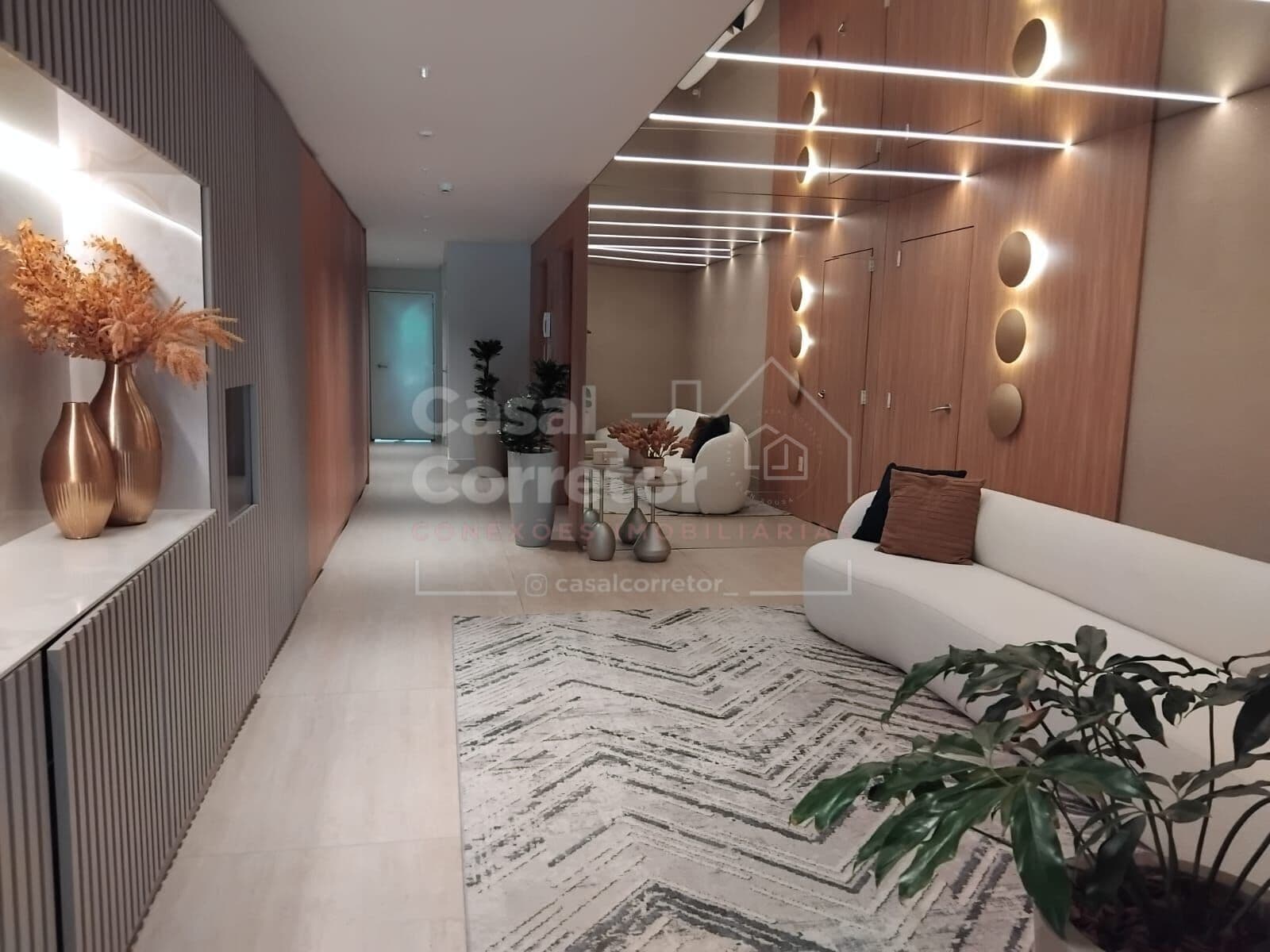 LINDO APARTAMENTO DE 2 DORMITÓRIOS SENDO 1 SUÍTE
