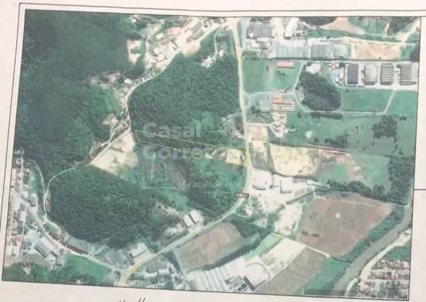 AMPLO TERRENO DE 4.730,28m²