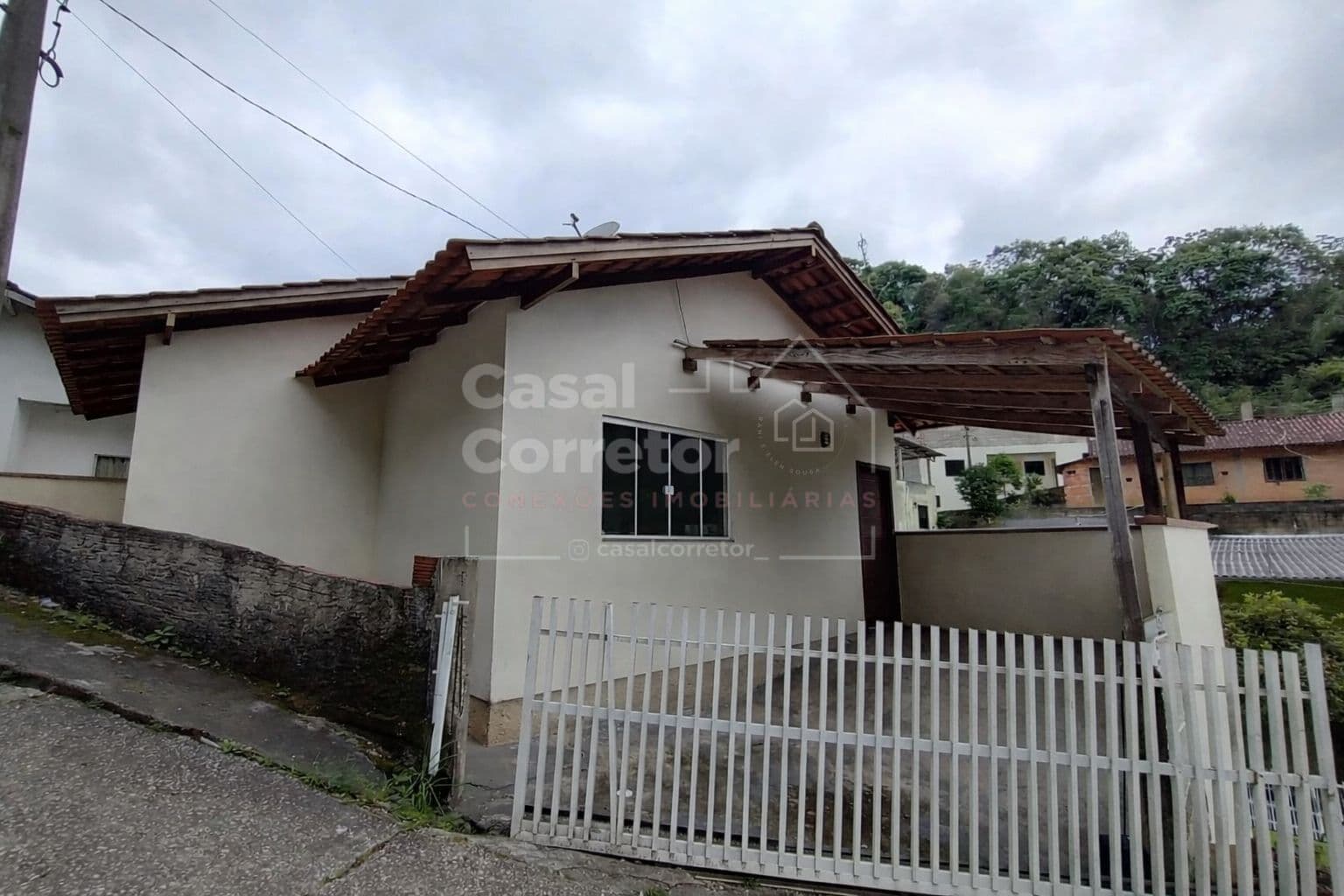 Casa em Brusque - Azambuja