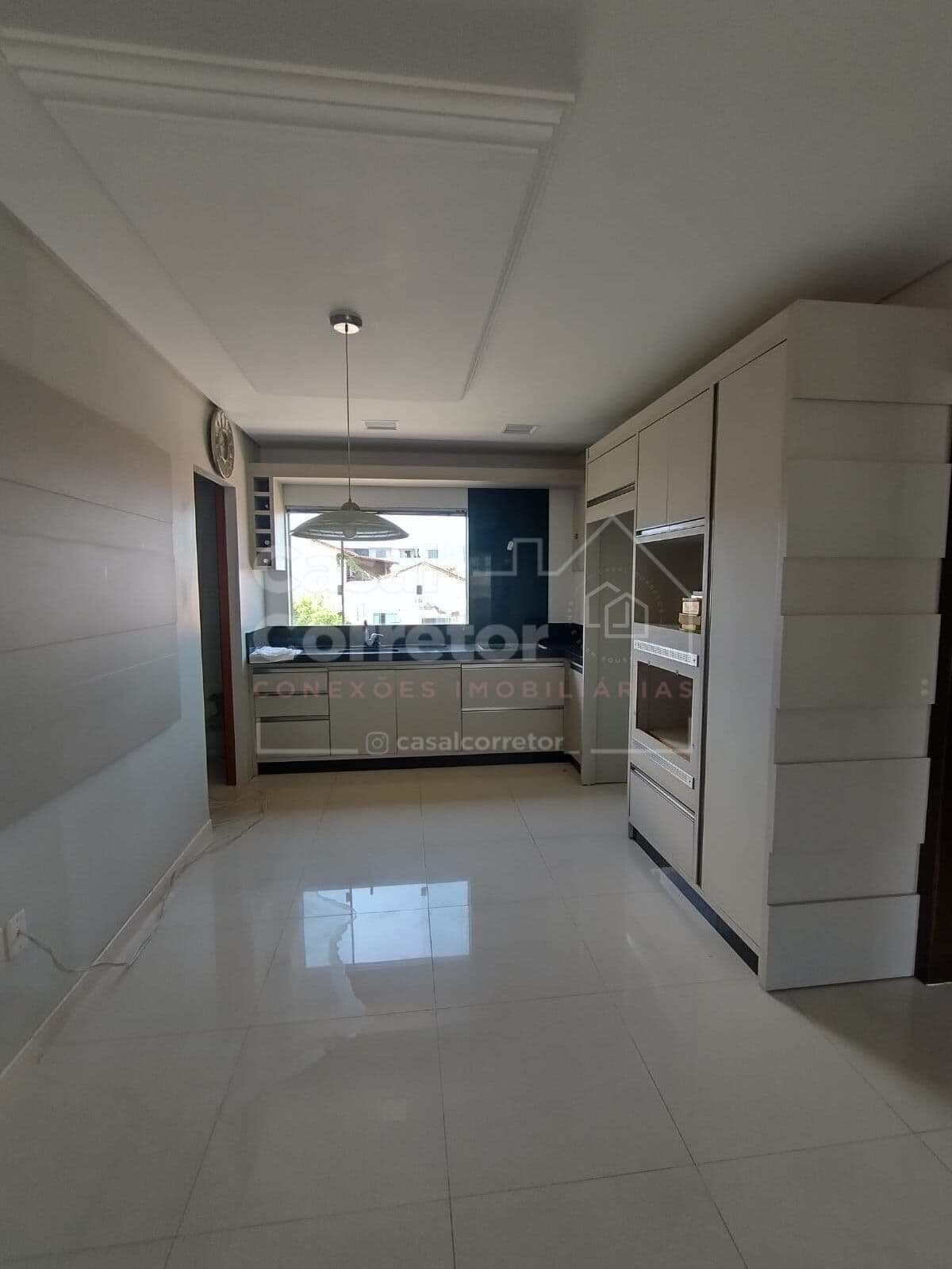 APARTAMENTO COM 2 DORMITÓRIOS