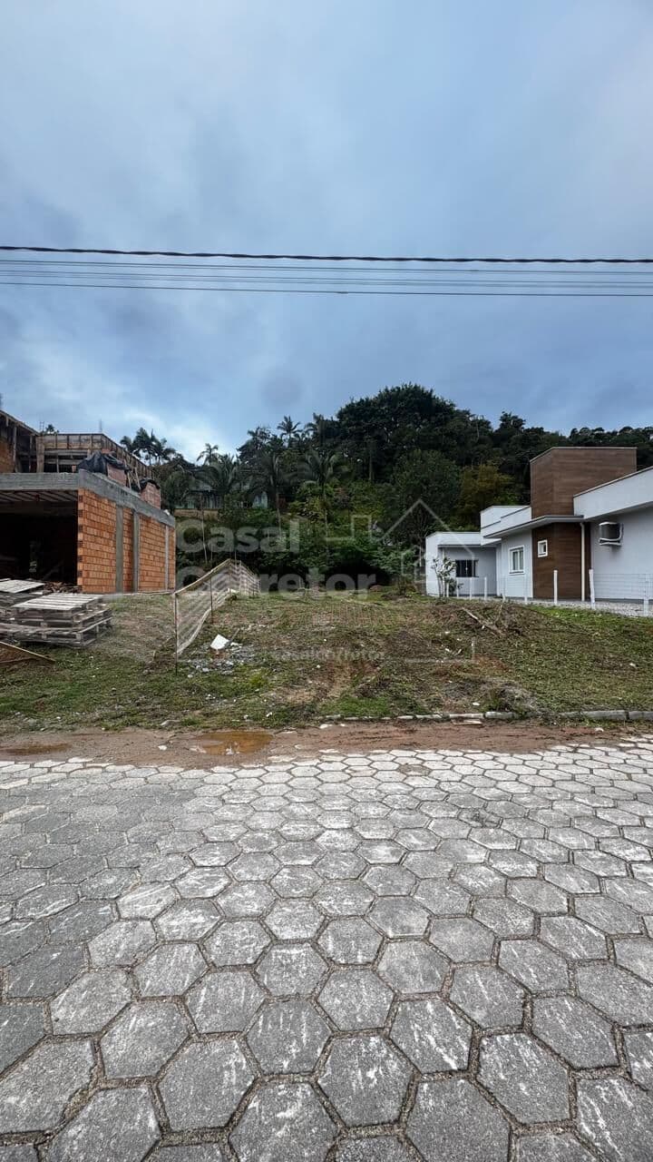 TERRENO DE 229,71m²