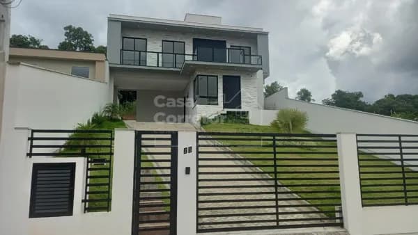 Casa em Brusque - Primeiro de Maio
