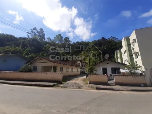 TERRENO DE 2.764M² A 2KM DO CENTRO DE BRUSQUE