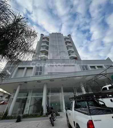 ENCANTADOR APARTAMENTO DE 2 DORMITÓRIOS SENDO 1 SUÍTE