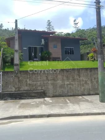 CASA TÉRREA COM 3 DORMITÓRIOS SENDO 1 SUÍTE