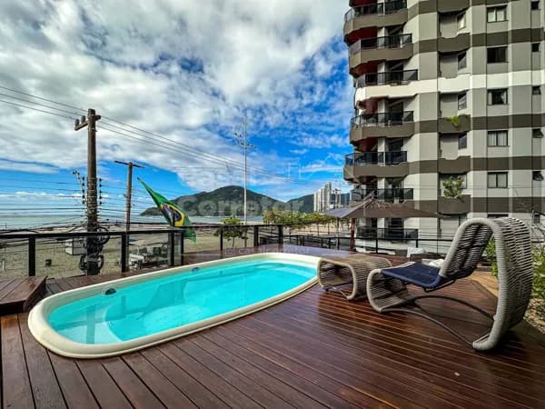 APARTAMENTO FRENTE MAR COM 412M² E TERRAÇO GOURMET