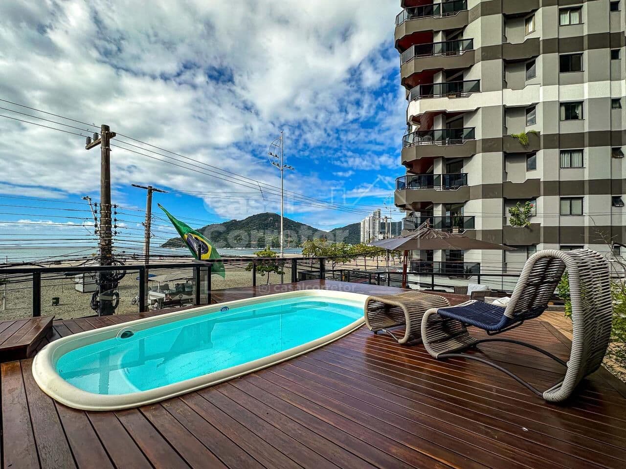 APARTAMENTO FRENTE MAR COM 412M² E TERRAÇO GOURMET