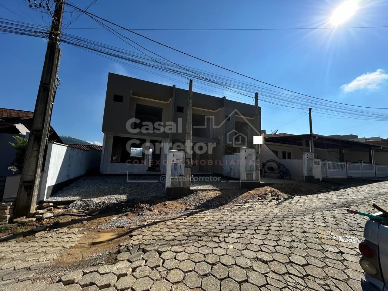 CASA GEMINADA DE 2 SUÍTES