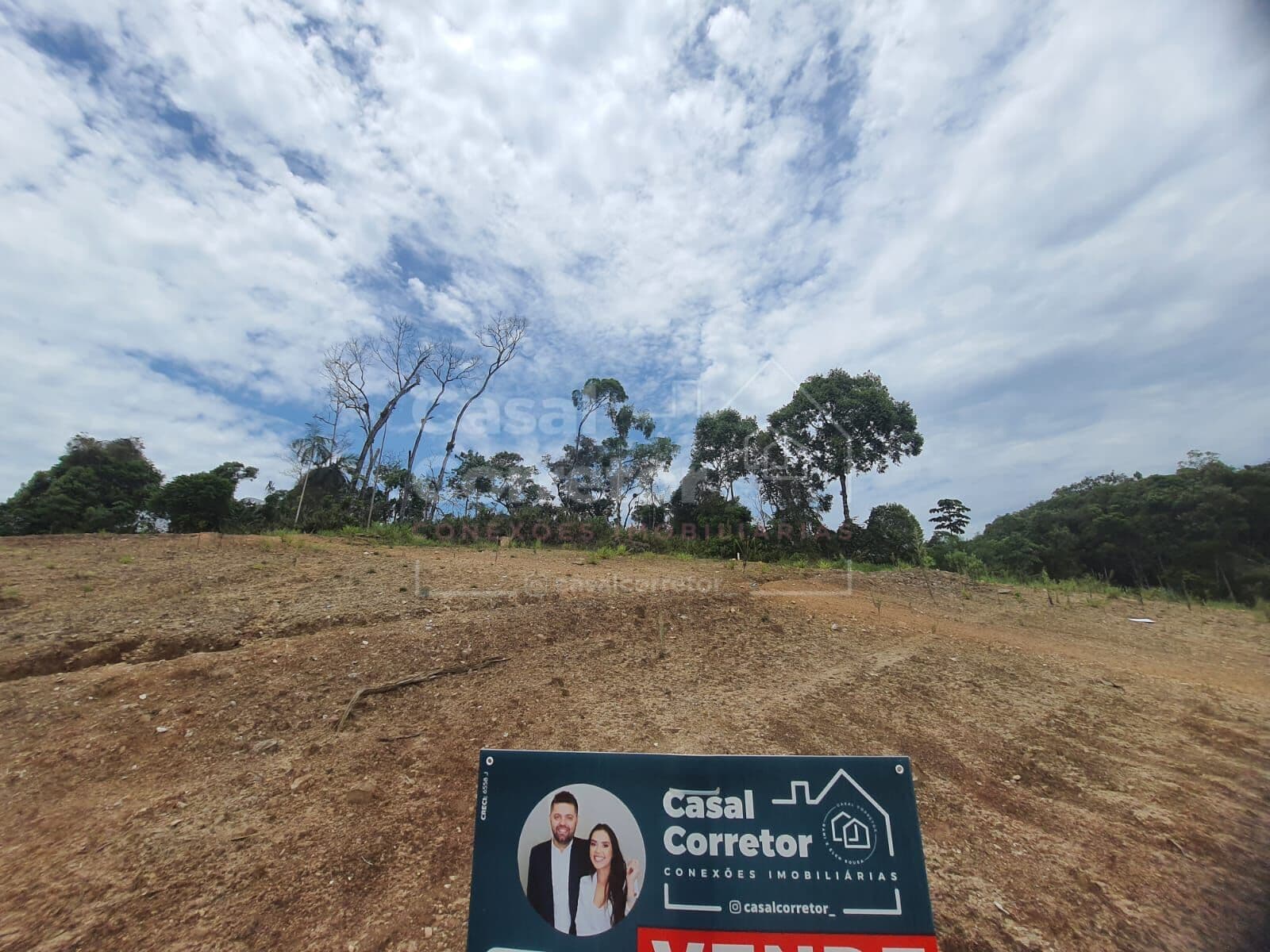 TERRENO PLANO DE 338m²