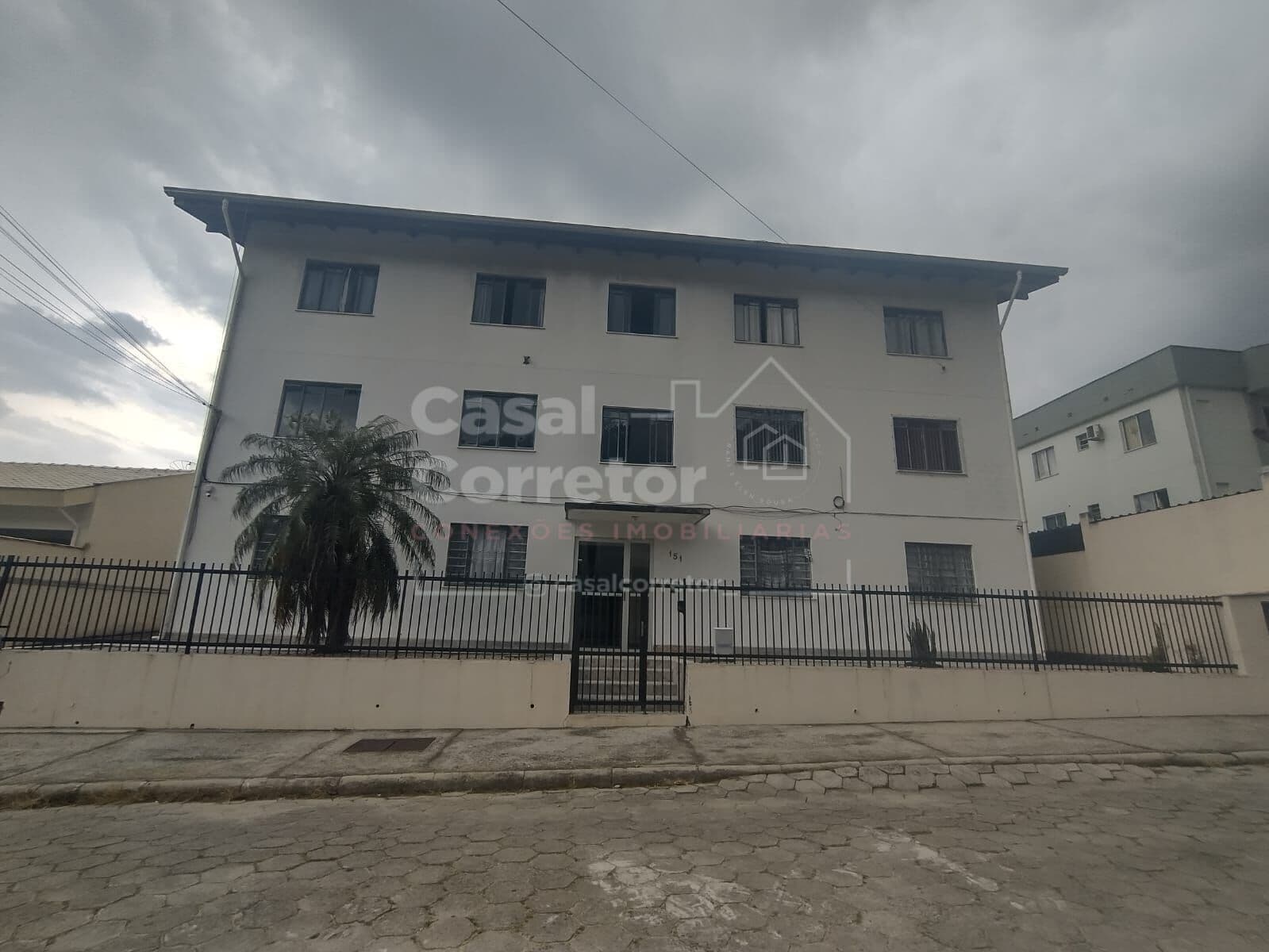 APARTAMENTO COM 3 DORMITÓRIOS SENDO UMA SUITE